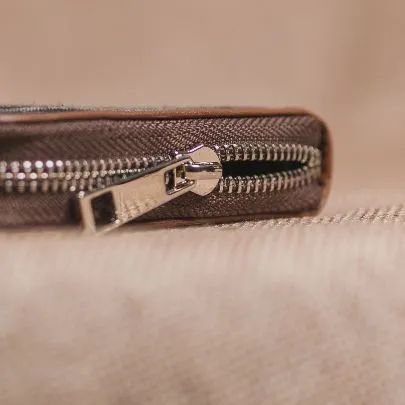 Chandra Mahal Raj Gadi Motif Metal Chain Wallet