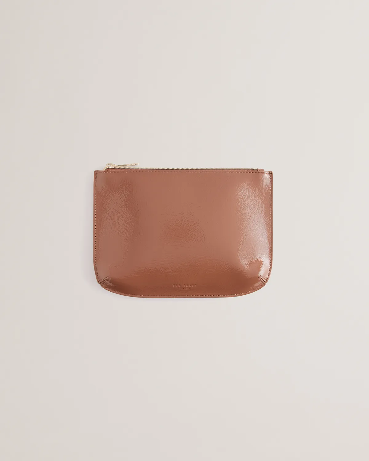 Kelliis Crinkle Patent Pouch And Passport Taupe